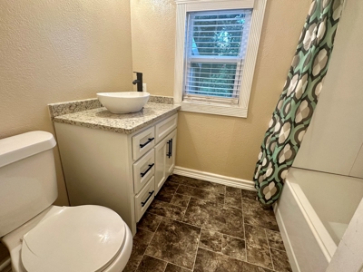 Home in Town with Shop For Sale Roxton TX Lamar Co TX - image 13