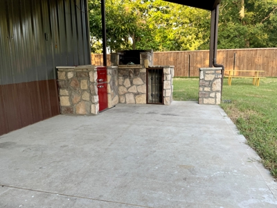 Home in Town with Shop For Sale Roxton TX Lamar Co TX - image 6