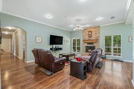 Charming Country Home in Texas - image 34