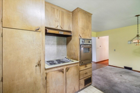 Well-loved brick-built ranch with beautiful country views - image 21