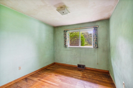 Well-loved brick-built ranch with beautiful country views - image 17