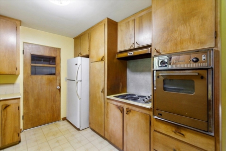 Well-loved brick-built ranch with beautiful country views - image 20