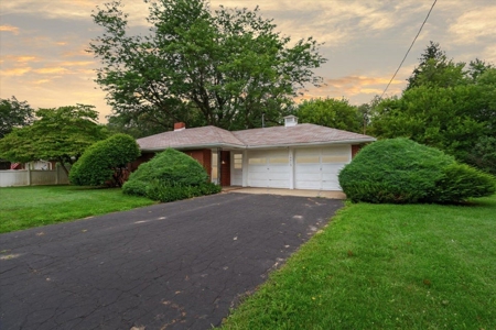 Well-loved brick-built ranch with beautiful country views - image 1