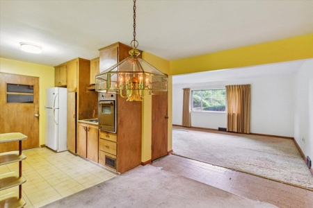 Well-loved brick-built ranch with beautiful country views - image 25