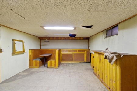 Well-loved brick-built ranch with beautiful country views - image 9