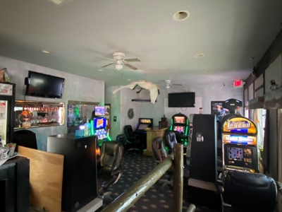 Well established, main street frontage Silver Dollar Bar! - image 10