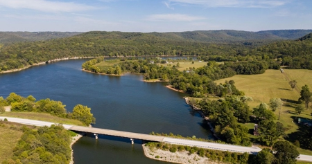 Lakefront Land And Home For Sale In Arkansas - image 18