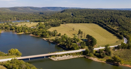 Lakefront Land And Home For Sale In Arkansas - image 17