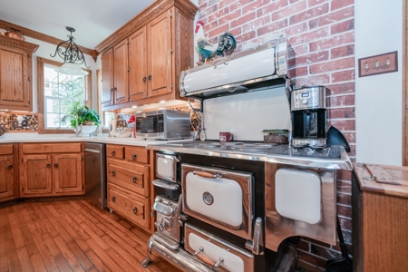 Country Ranch on 73 Acres near Longview, TX - image 8