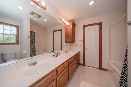 Country Ranch on 73 Acres near Longview, TX - image 18