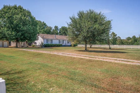 Country Ranch on 73 Acres near Longview, TX - image 28