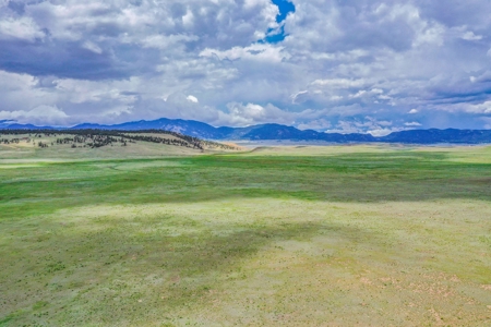 40 Majestic Acres Near Colorado’s Dream Stream - image 31