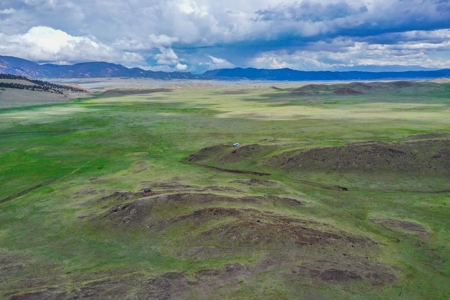 40 Majestic Acres Near Colorado’s Dream Stream - image 6