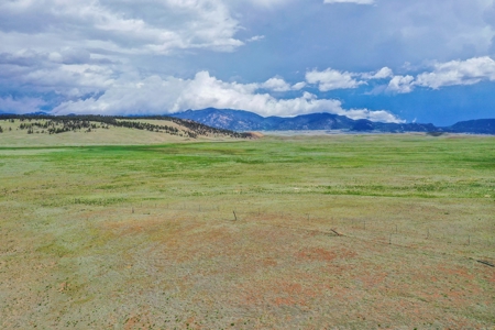 40 Majestic Acres Near Colorado’s Dream Stream - image 8