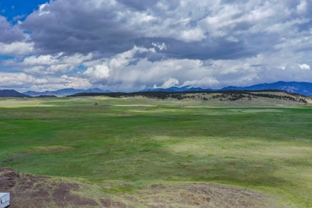 40 Majestic Acres Near Colorado’s Dream Stream - image 30