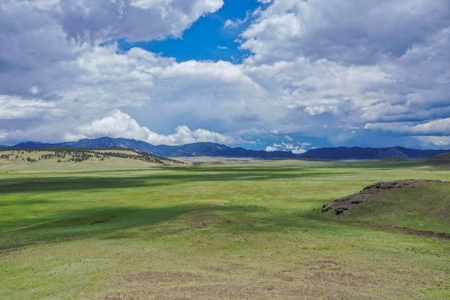 40 Majestic Acres Near Colorado’s Dream Stream - image 24