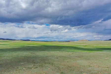 40 Majestic Acres Near Colorado’s Dream Stream - image 11