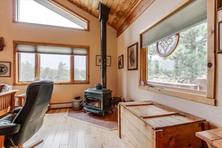Custom-built Mountain Home - image 8