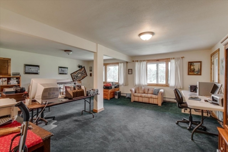 Custom-built Mountain Home - image 36
