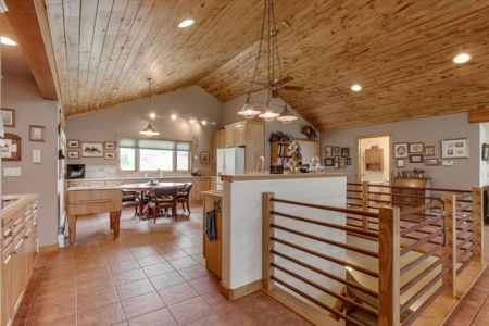 Custom-built Mountain Home - image 12