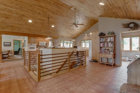 Custom-built Mountain Home - image 11