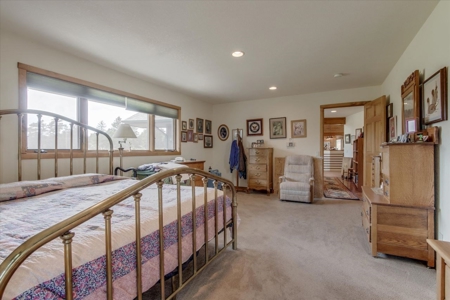 Custom-built Mountain Home - image 23