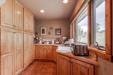 Custom-built Mountain Home - image 18