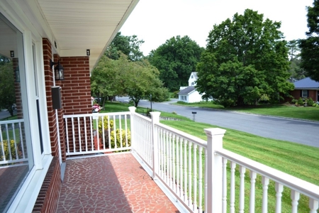 Brick Home For Sale In Wytheville VA - image 33
