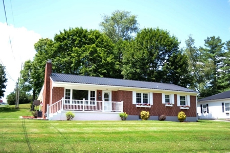 Brick Home For Sale In Wytheville VA - image 3