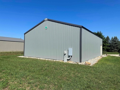 Pole Building on Buildable Lot for Sale Waupaca, WI - image 5