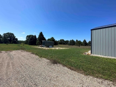 Pole Building on Buildable Lot for Sale Waupaca, WI - image 2