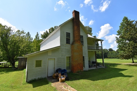 Historic 2 Story home from 1864, with Pond and Rustic Barn - image 8