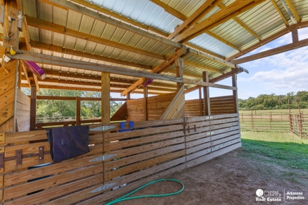 Cabins for sale in Arkansas with creek and acreage - image 13