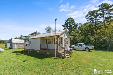 Cabins for sale in Arkansas with creek and acreage - image 16