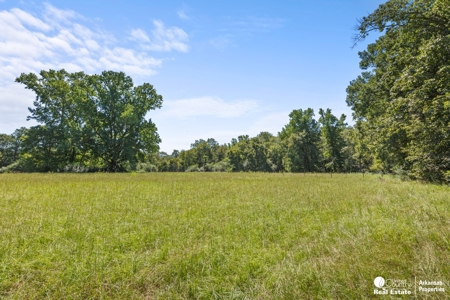 Cabins for sale in Arkansas with creek and acreage - image 18
