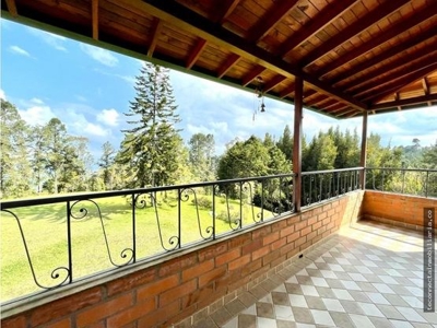 Expansive Land and Beautiful Home in Guarne, Antioquia - image 5