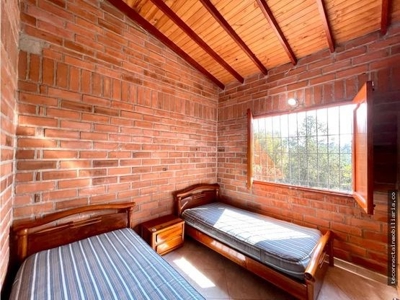 Expansive Land and Beautiful Home in Guarne, Antioquia - image 3