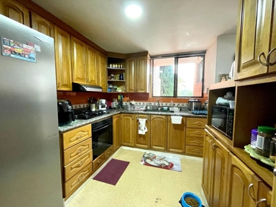 Amazing high ceiling house located in Poblado - image 8