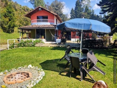 Homey farm with amazing view in Guarne - image 11