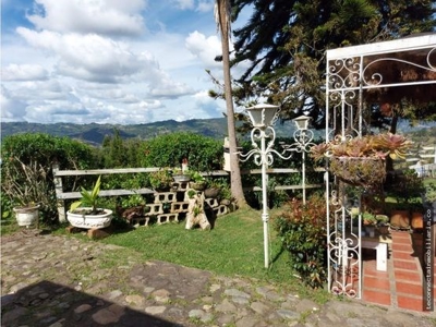 Homey farm with amazing view in Guarne - image 25