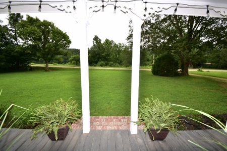 2 Bedroom 1.5 bath Historic home on 1.4 acres of Land $220k - image 30