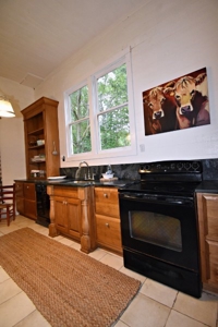 2 Bedroom 1.5 bath Historic home on 1.4 acres of Land $220k - image 25