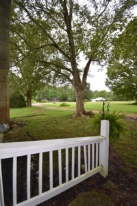 2 Bedroom 1.5 bath Historic home on 1.4 acres of Land $220k - image 32