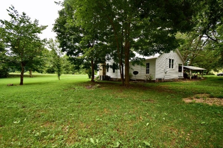 2 Bedroom 1.5 bath Historic home on 1.4 acres of Land $220k - image 41