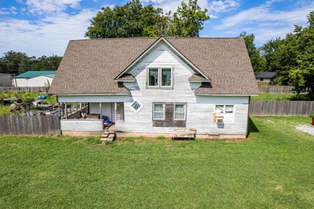 Home For Sale in Salina, Oklahoma - image 1