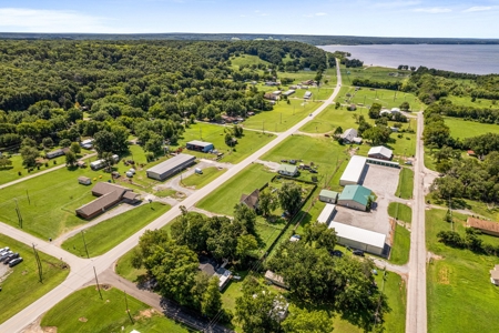 Home For Sale in Salina, Oklahoma - image 23