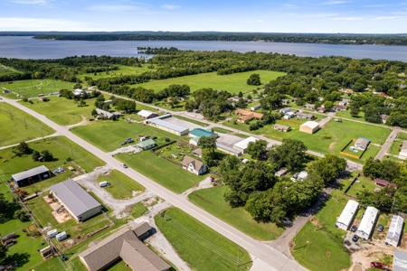 Home For Sale in Salina, Oklahoma - image 22