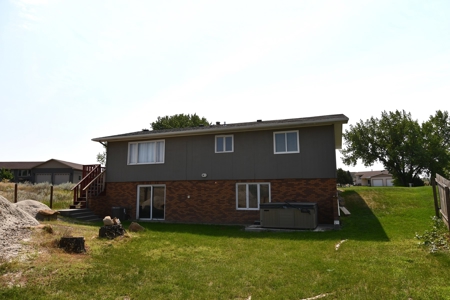 4 Bedrooms 3 Bath  Attached Dbl Garage - image 21