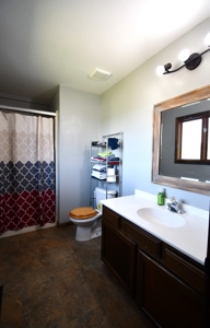 4 Bedrooms 3 Bath  Attached Dbl Garage - image 13