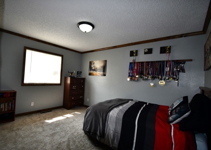 4 Bedrooms 3 Bath  Attached Dbl Garage - image 14